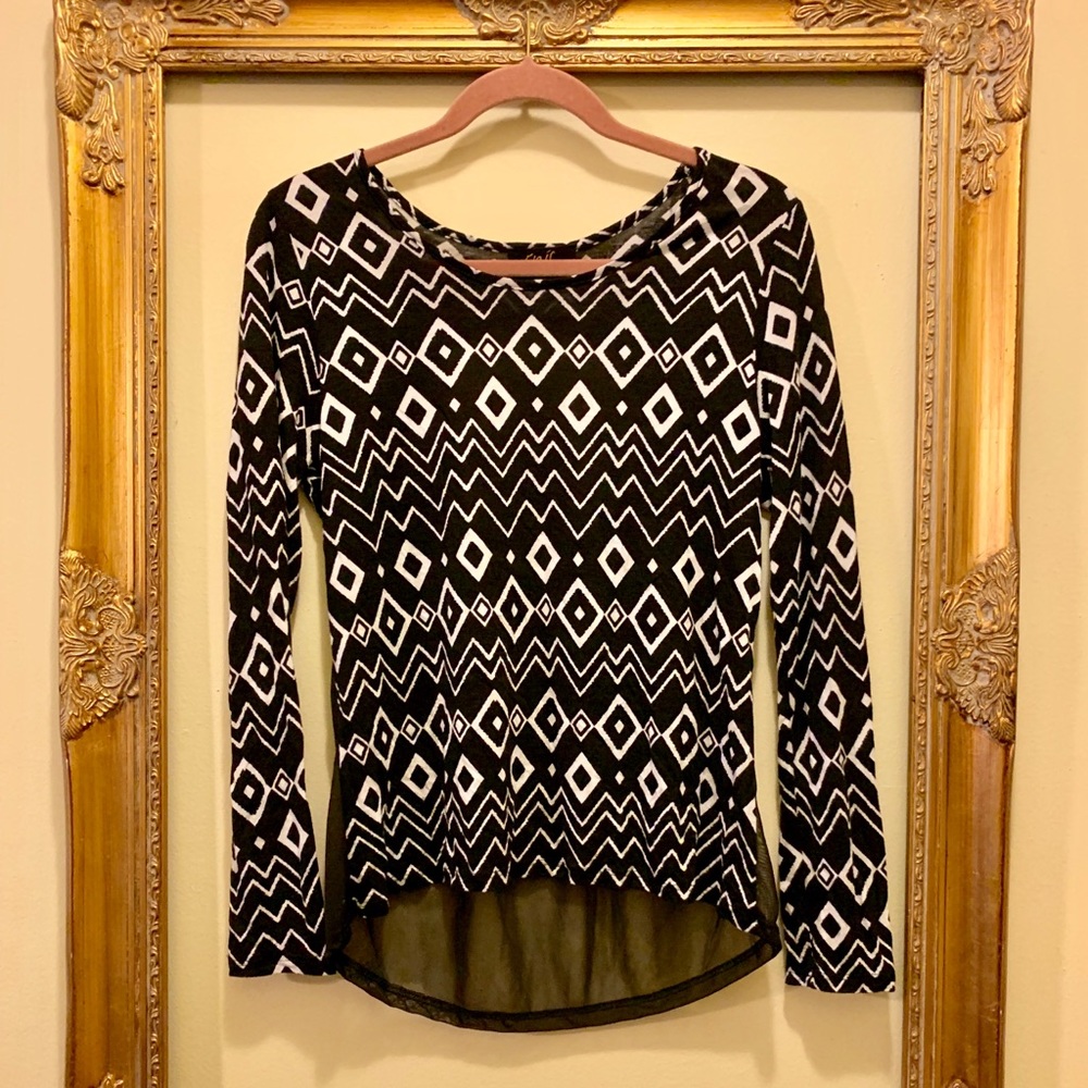 black and white geometric shirt with open back